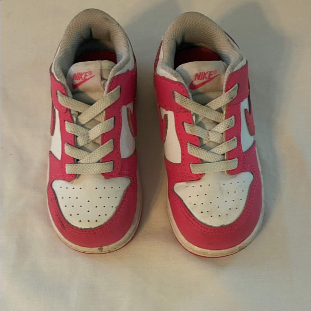 Nike Kids Sneakers in Pink and White